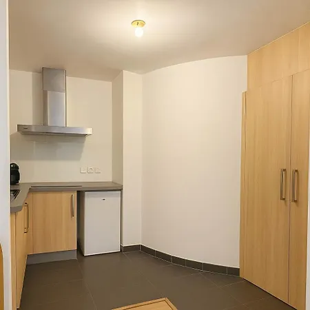 Terrasse Situe Pres De Paris Apartamento *
